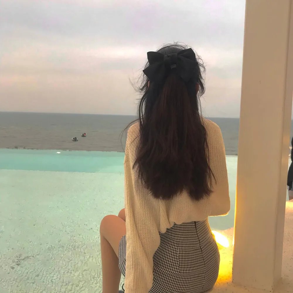 不可爱的她